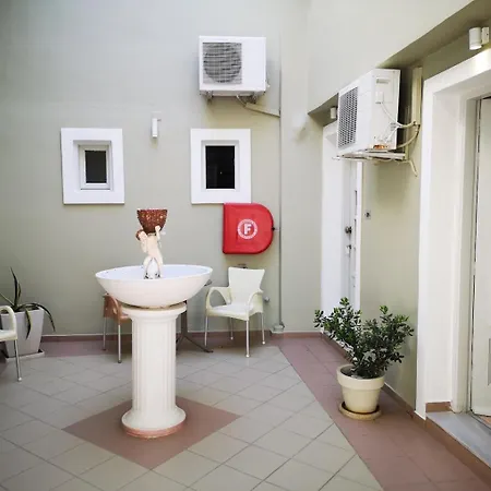 Hotell L&s Lignos Fira (Santorini)