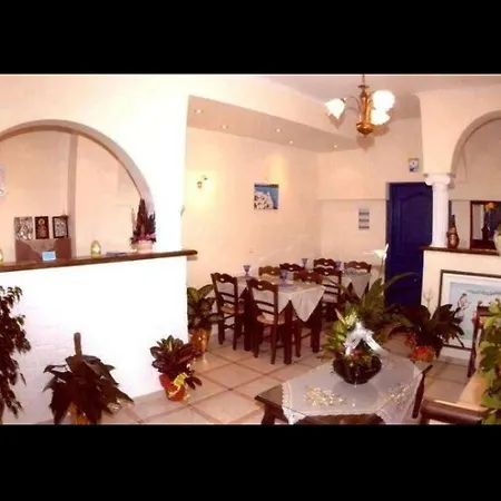 L&s Lignos Fira (Santorini)