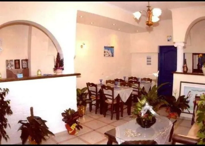 L&s Lignos Fira (Santorini)